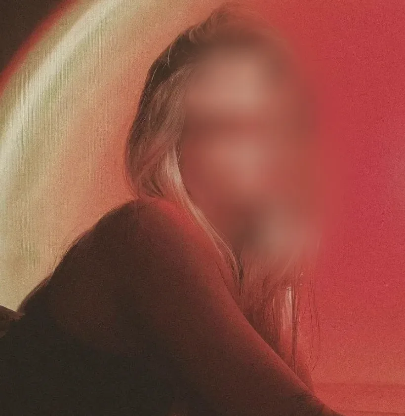 Courtney, 23