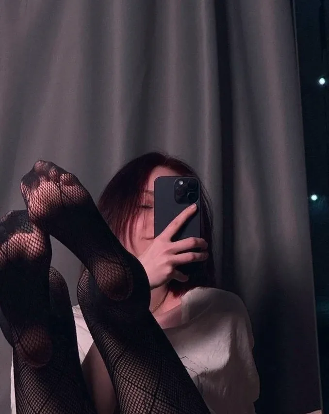 Isla, 22