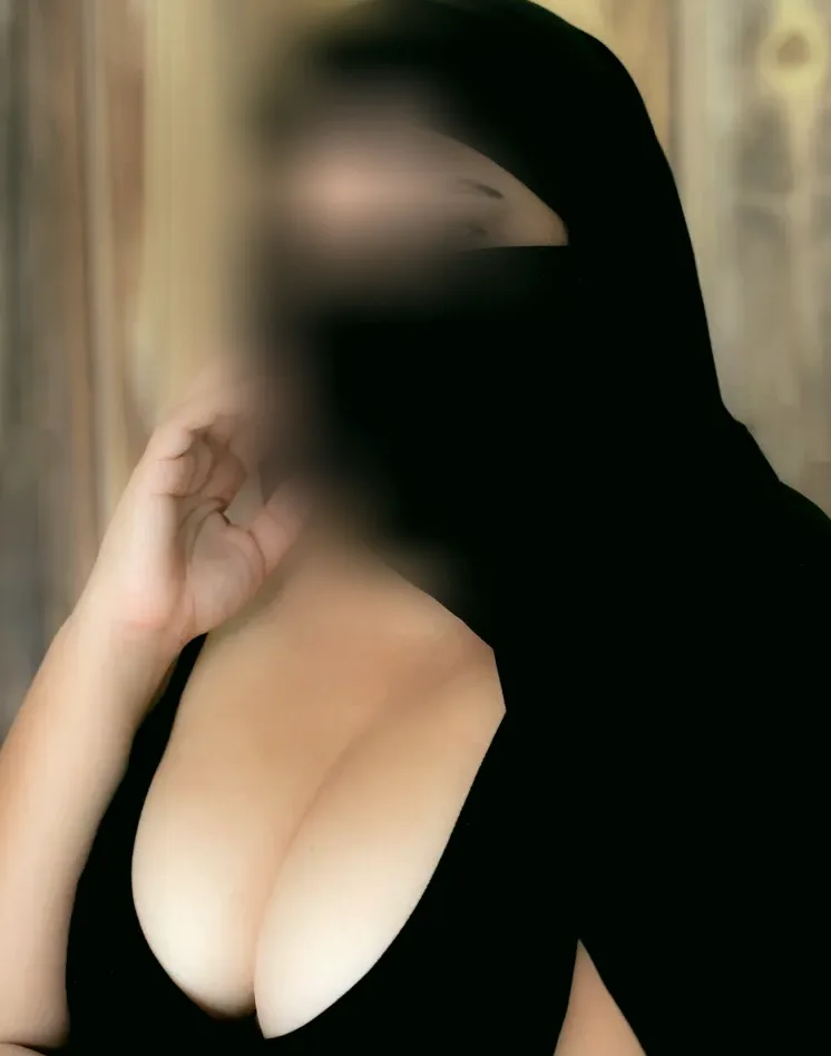 Nia, 36